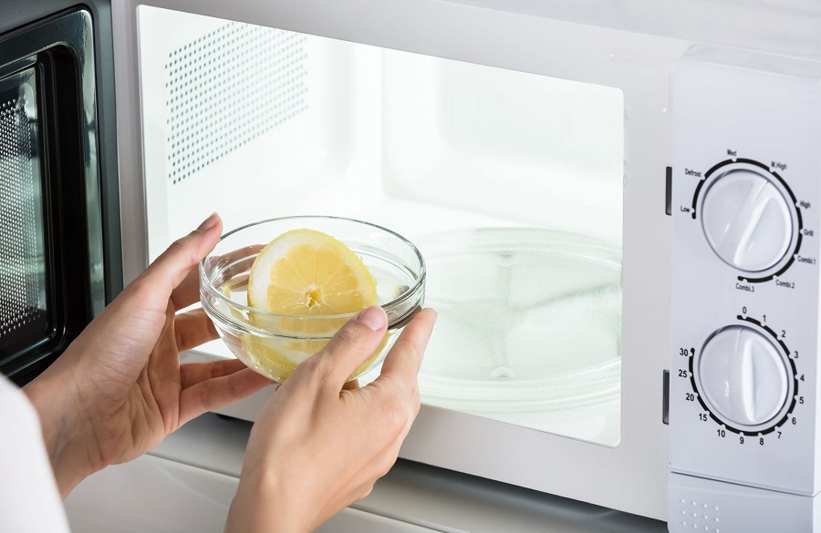 How To Clean Microwave With Vinegar - Kitchenvaly